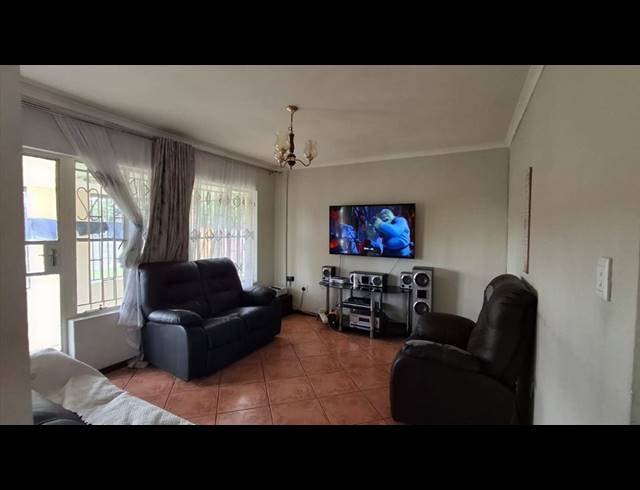 3 BEDROOM HOUSE FOR SALE IN BIRCH ACRES